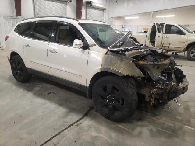 1GNKVLED8BJ408807 - 2011 CHEVROLET TRAVERSE LTZ WHITE photo 4