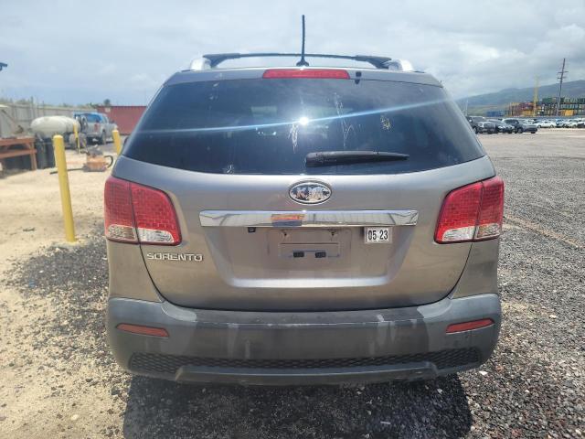 5XYKT4A65CG207945 - 2012 KIA SORENTO BASE SILVER photo 6