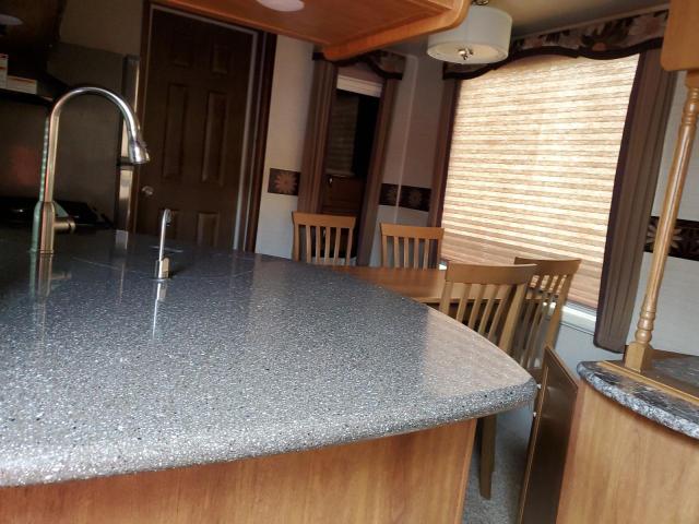 4YDT40524G3160108 - 2016 KEYSTONE TRAILER WHITE photo 6