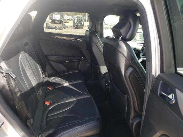 5LMCJ2A95FUJ38128 - 2015 LINCOLN MKC SILVER photo 11