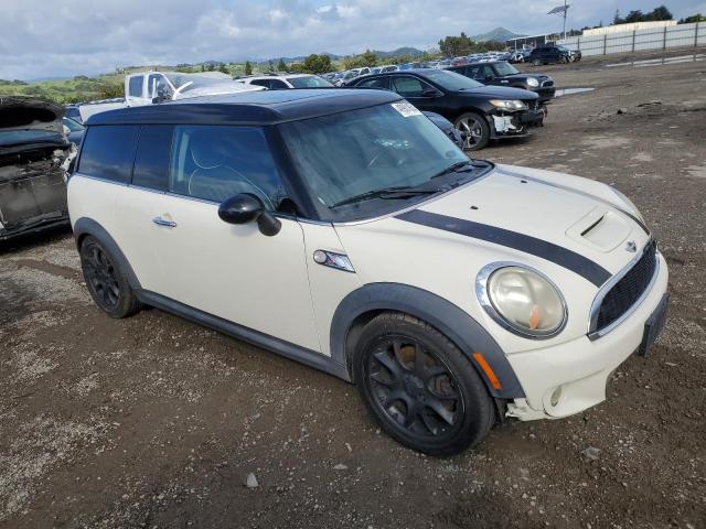 WMWMM3C54ATZ32620 - 2010 MINI COOPER S CLUBMAN WHITE photo 4