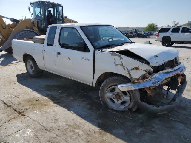 1N6DD26S4YC335280 - 2000 NISSAN FRONTIER KING CAB XE WHITE photo 4