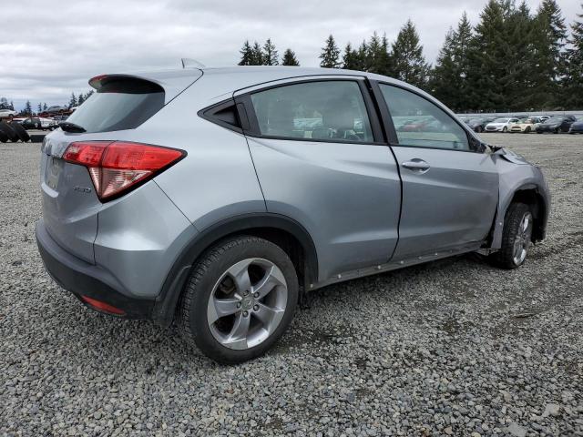 3CZRU6H33JG713639 - 2018 HONDA HR-V LX SILVER photo 3