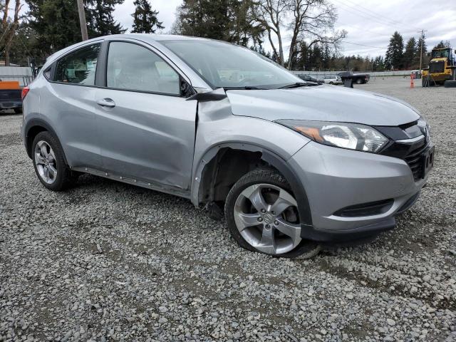 3CZRU6H33JG713639 - 2018 HONDA HR-V LX SILVER photo 4