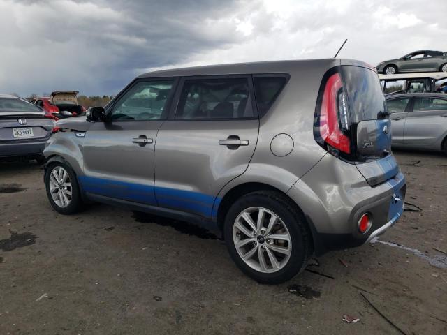 KNDJP3A54H7500872 - 2017 KIA SOUL + GRAY photo 2