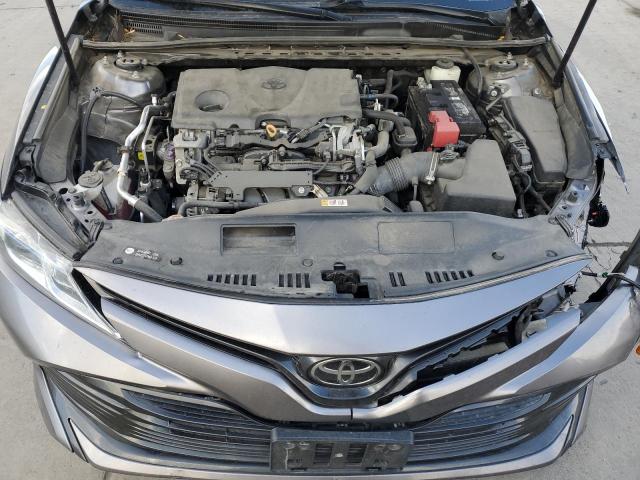 4T1B11HK8JU534564 - 2018 TOYOTA CAMRY L GRAY photo 11