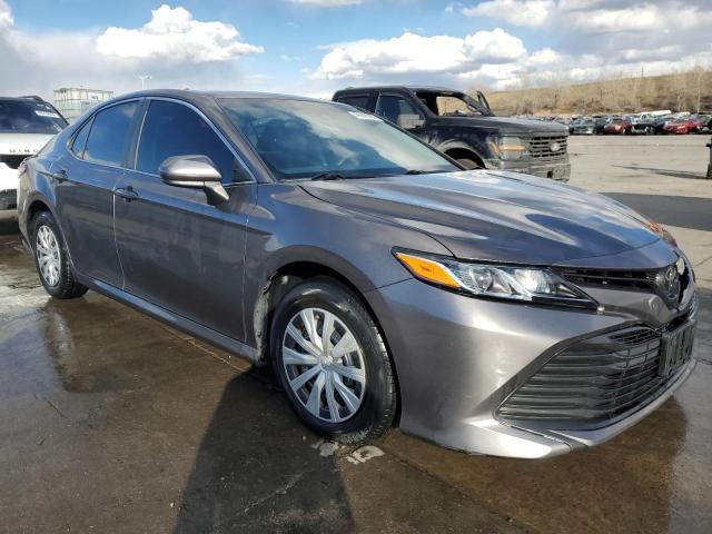 4T1B11HK8JU534564 - 2018 TOYOTA CAMRY L GRAY photo 4