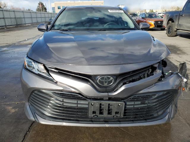 4T1B11HK8JU534564 - 2018 TOYOTA CAMRY L GRAY photo 5