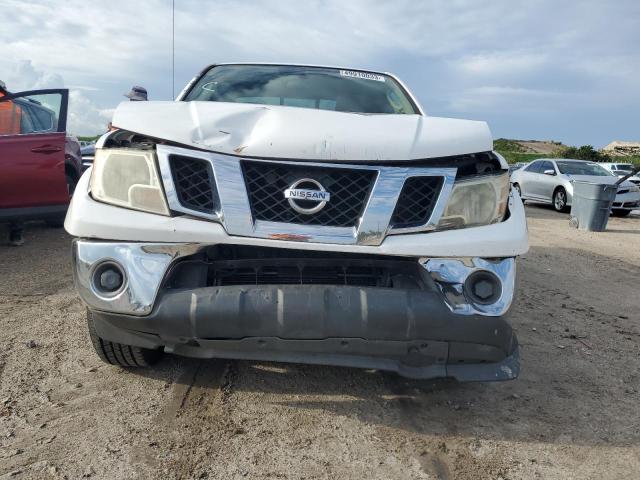 1N6AD0CU2AC412442 - 2010 NISSAN FRONTIER KING CAB SE WHITE photo 5