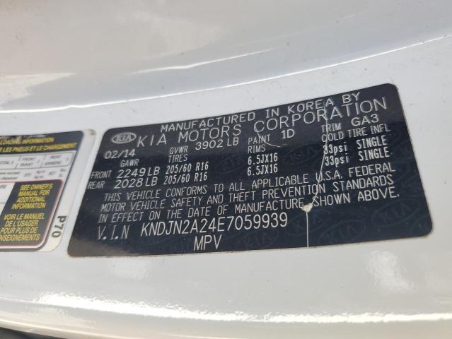 KNDJN2A24E7059939 - 2014 KIA SOUL WHITE photo 13