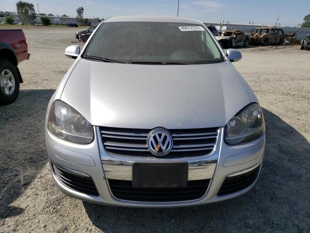 3VWRG71K25M642815 - 2005 VOLKSWAGEN NEW JETTA 2.5 SILVER photo 5