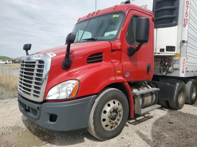 3AKJGBDV0KSJX1556 - 2019 FREIGHTLINER CASCADIA 1 RED photo 2