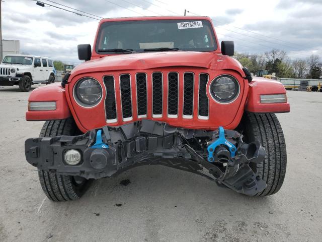 1C4JJXP67NW276118 - 2022 JEEP WRANGLER U SAHARA 4XE RED photo 5