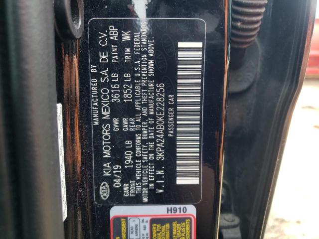 3KPA24AB0KE228256 - 2019 KIA RIO S BLACK photo 13