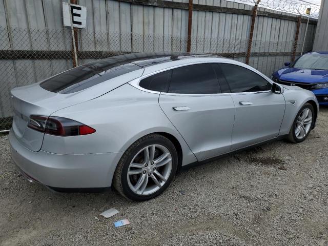 5YJSA1AC3DFP11185 - 2013 TESLA MODEL S SILVER photo 3