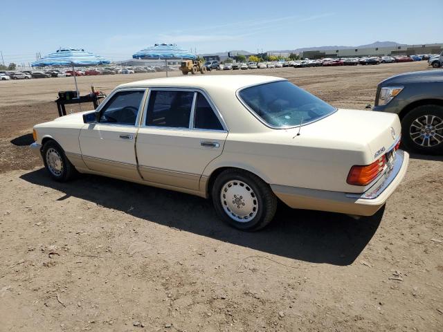 WDBCA35E0LA543927 - 1990 MERCEDES-BENZ 420 SEL BEIGE photo 2