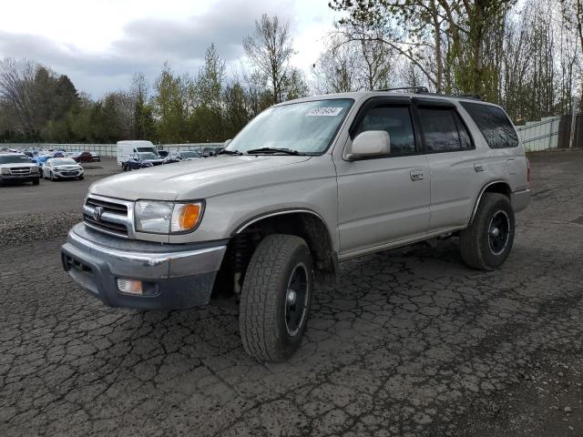 2000 TOYOTA 4RUNNER SR5, 