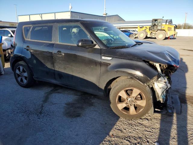 KNDJN2A29J7547245 - 2018 KIA SOUL BLACK photo 4