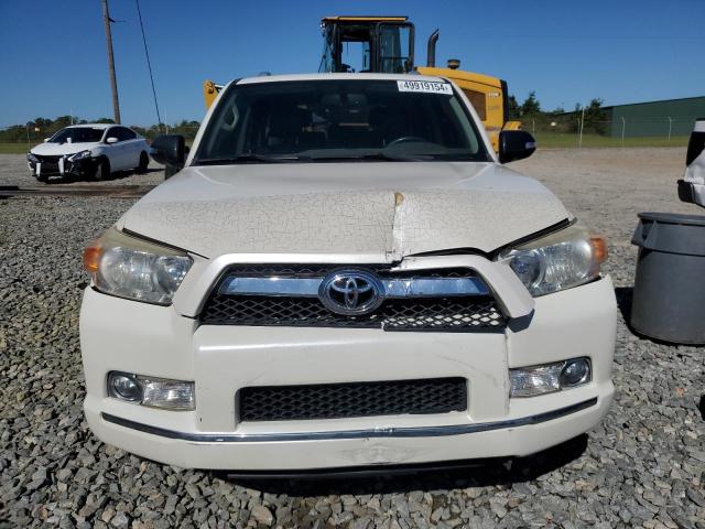 JTEBU5JR6B5062558 - 2011 TOYOTA 4RUNNER SR5 WHITE photo 5