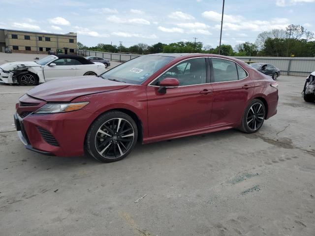 4T1B61HK2JU568792 - 2018 TOYOTA CAMRY XSE BURGUNDY photo 1