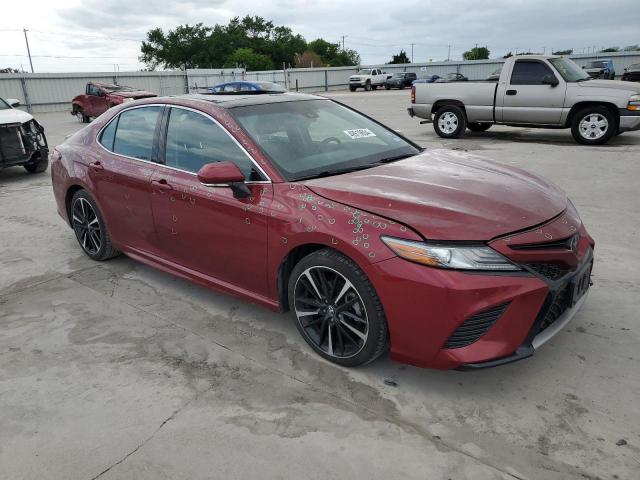 4T1B61HK2JU568792 - 2018 TOYOTA CAMRY XSE BURGUNDY photo 4