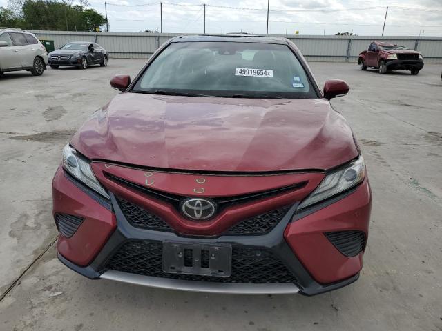 4T1B61HK2JU568792 - 2018 TOYOTA CAMRY XSE BURGUNDY photo 5