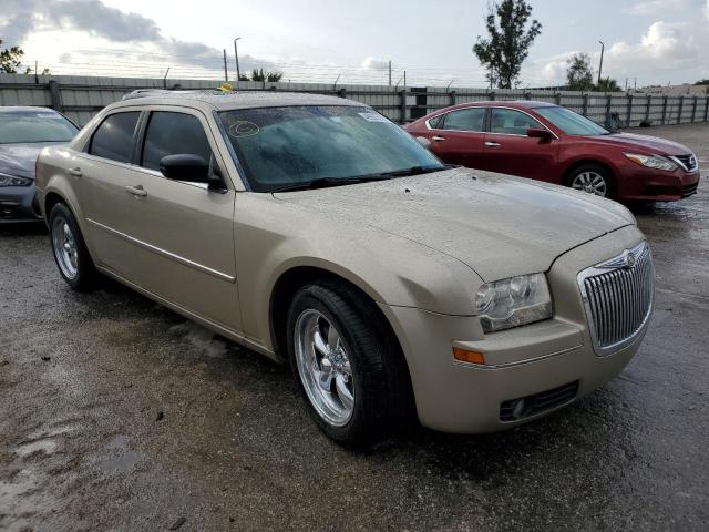 2C3LA53V09H565442 - 2009 CHRYSLER 300 TOURING TAN photo 4