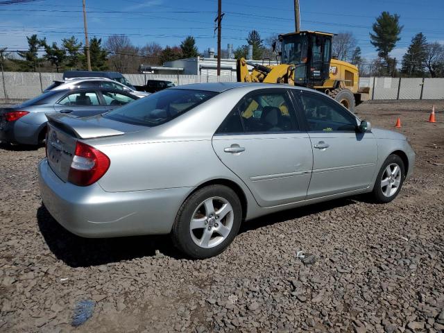 4T1BE32K33U200809 - 2003 TOYOTA CAMRY LE SILVER photo 3