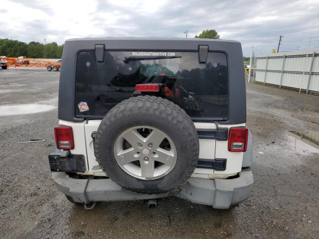 1J8GA69189L749823 - 2009 JEEP WRANGLER RUBICON WHITE photo 6