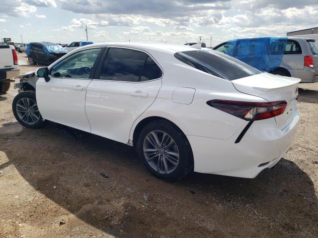 4T1G11AK3NU679940 - 2022 TOYOTA CAMRY SE WHITE photo 2