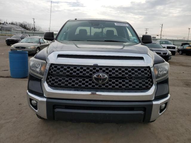 5TFUY5F13JX733918 - 2018 TOYOTA TUNDRA DOUBLE CAB SR/SR5 BLACK photo 5