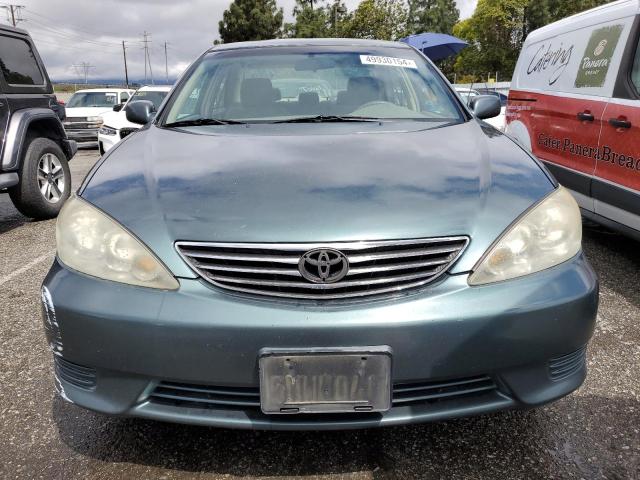 4T1BE32K85U072103 - 2005 TOYOTA CAMRY LE GREEN photo 5