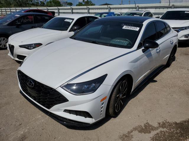 5NPEJ4J22LH025726 - 2020 HYUNDAI SONATA SEL PLUS WHITE photo 1