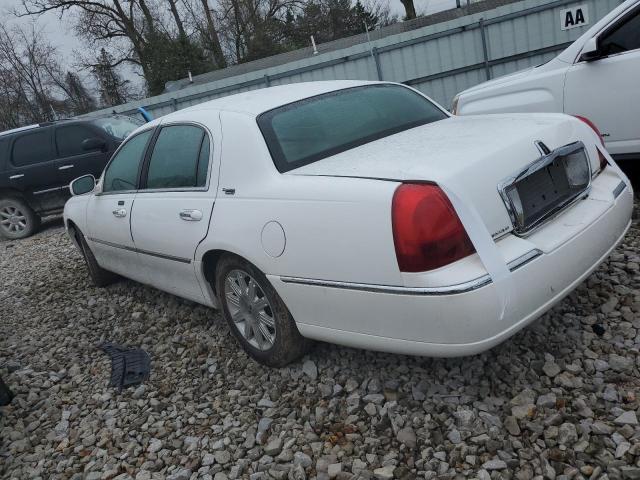 2LNBL8CV6BX755966 - 2011 LINCOLN TOWN CAR SIGNATURE LIMITED WHITE photo 2