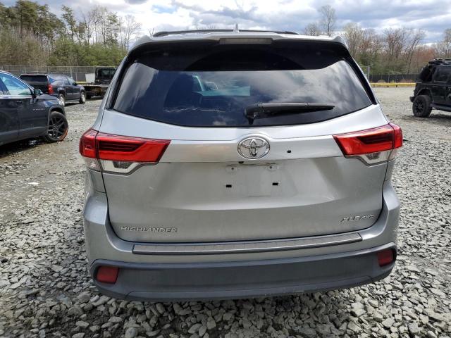 5TDJZRFH2KS572294 - 2019 TOYOTA HIGHLANDER SE SILVER photo 6