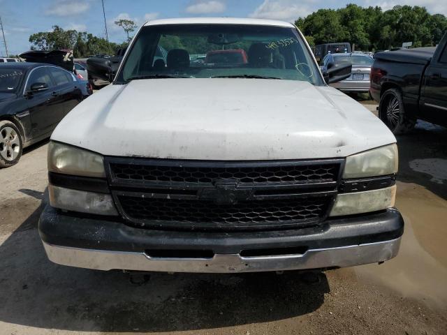 1GCEC14X27Z136257 - 2007 CHEVROLET SILVERADO C1500 CLASSIC WHITE photo 5