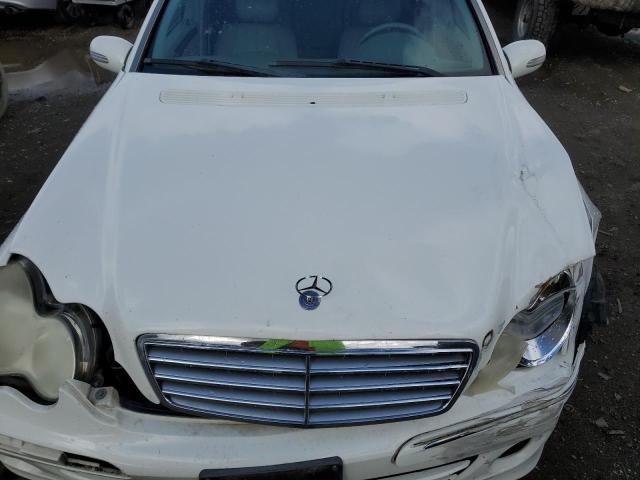 WDBRF54H27F854335 - 2007 MERCEDES-BENZ C 280 WHITE photo 11