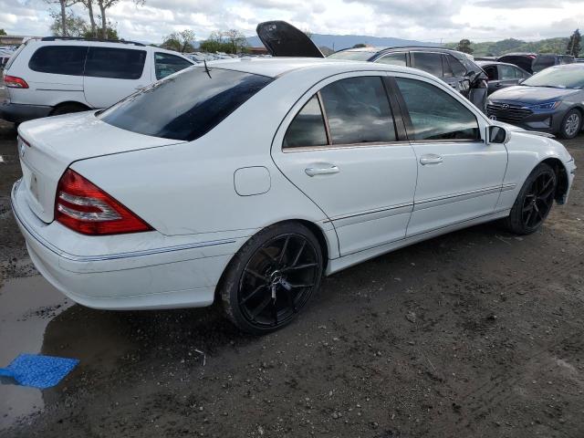 WDBRF54H27F854335 - 2007 MERCEDES-BENZ C 280 WHITE photo 3