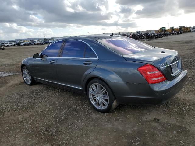 WDDNG71X27A047983 - 2007 MERCEDES-BENZ S 550 GRAY photo 2