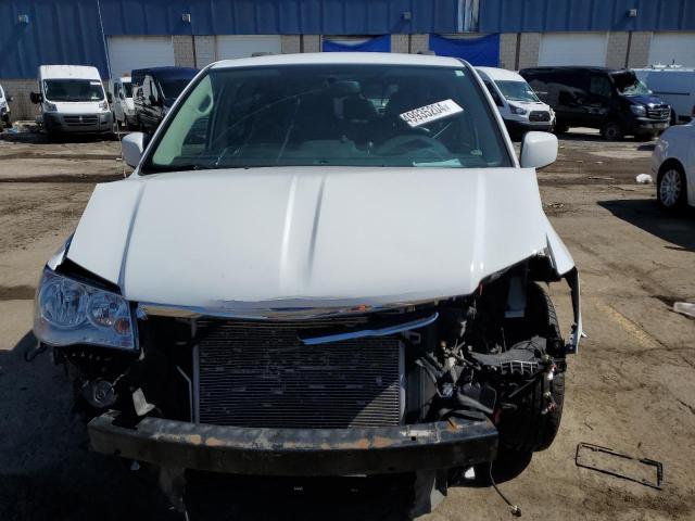 2C4RC1BG7FR731196 - 2015 CHRYSLER TOWN & COU TOURING WHITE photo 5