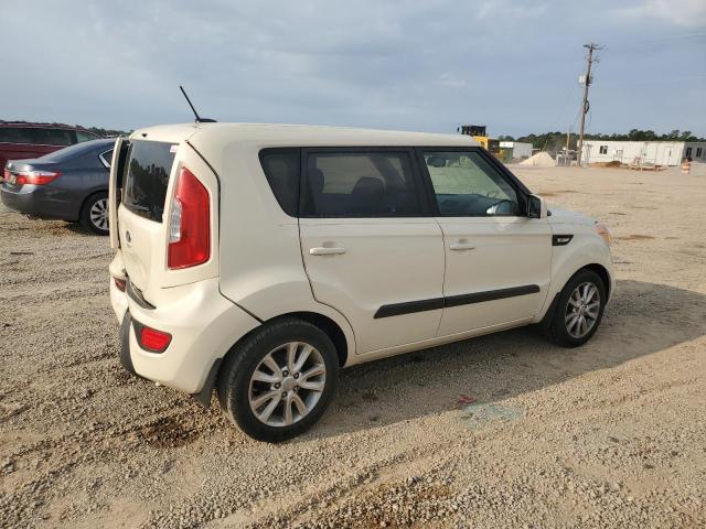 KNDJT2A57D7560256 - 2013 KIA SOUL CREAM photo 3