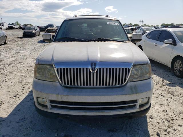 5LMFU28545LJ19999 - 2005 LINCOLN NAVIGATOR თეთრი ფოტო 5