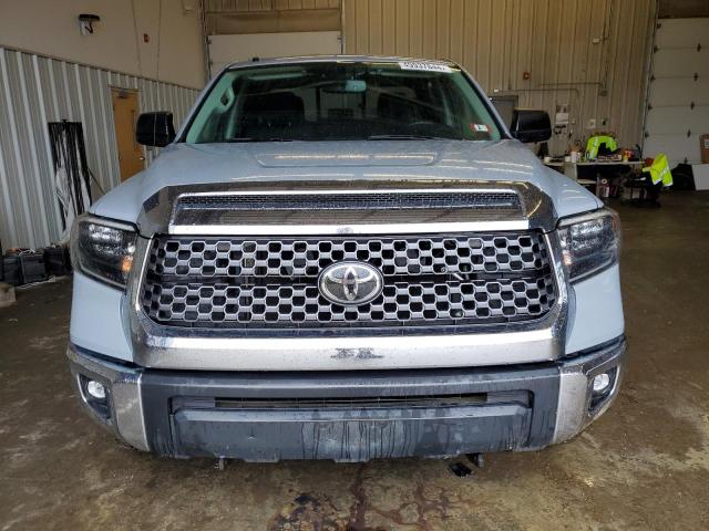 5TFUY5F19KX854082 - 2019 TOYOTA TUNDRA DOUBLE CAB SR/SR5 GRAY photo 5