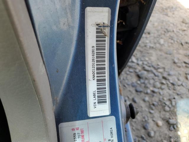 KNADC123126162819 - 2002 KIA RIO BLUE photo 12