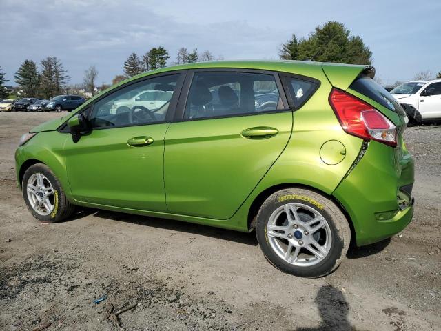 3FADP4EJXKM146885 - 2019 FORD FIESTA SE GREEN photo 2