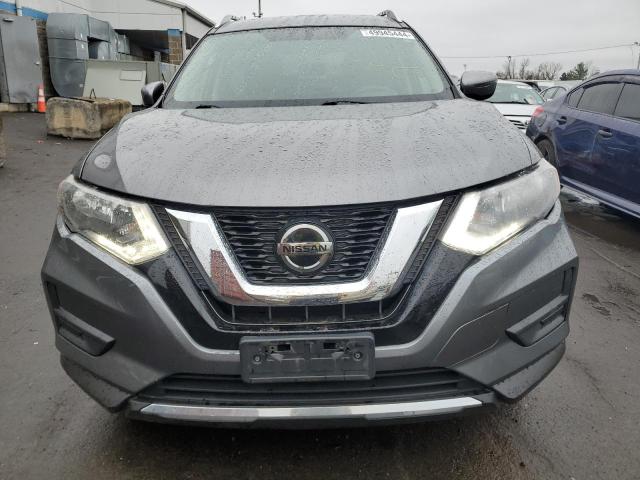 KNMAT2MV4JP611753 - 2018 NISSAN ROGUE S GRAY photo 5