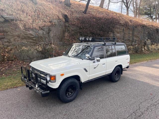 JT3FJ60G2F1130439 - 1985 TOYOTA LAND CRUIS FJ60 WHITE photo 2