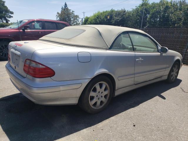 WDBLK65G93T136077 - 2003 MERCEDES-BENZ CLK 320 SILVER photo 3