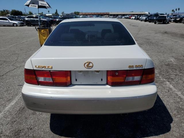 JT8BF22G6V5006309 - 1997 LEXUS ES 300 WHITE photo 6