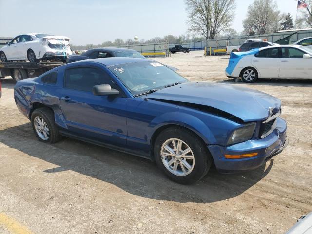 1ZVFT80N275277223 - 2007 FORD MUSTANG BLUE photo 4